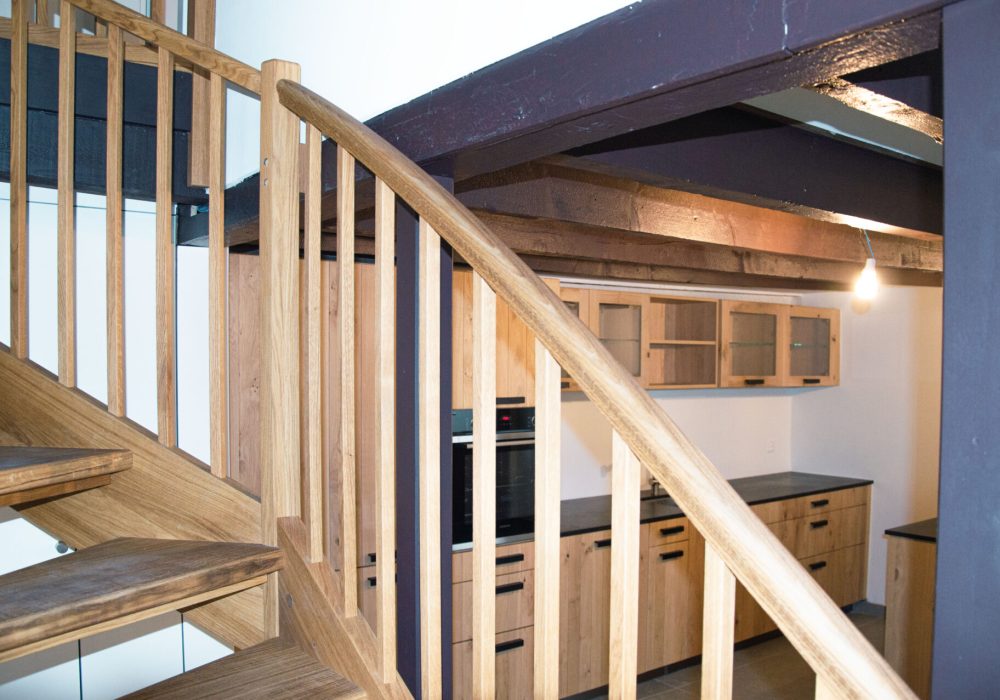 Champion_escalier_vue_cuisine